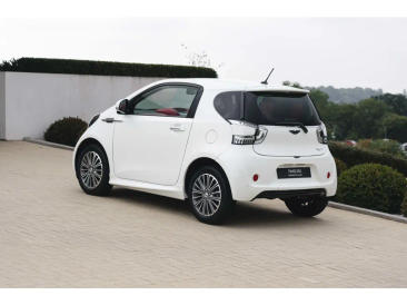 Aston Martin Cygnet Cygnet — photo 16