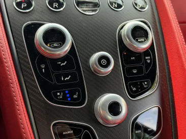 Aston Martin Vanquish II Vanquish Coupe — photo 27