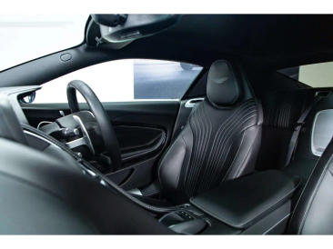 Aston Martin DB11 DB11 V8 Coupe — photo 29