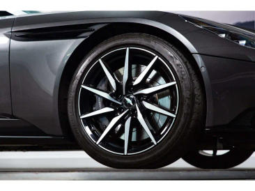 Aston Martin DB11 DB11 V8 Coupe — photo 34
