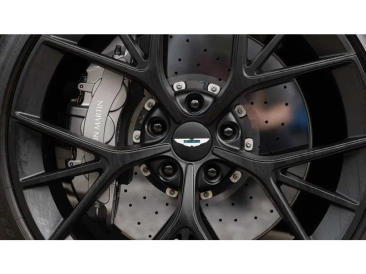 Aston Martin DBX 707 SUV — photo 18