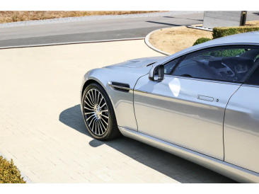 Aston Martin Rapide Rapide S — photo 14