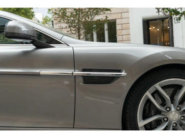 Aston Martin Vanquish II Vanquish Coupe — photo 32