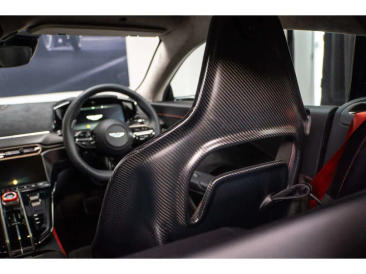 Aston Martin Vantage (2024-) Vantage S Coupe — photo 29