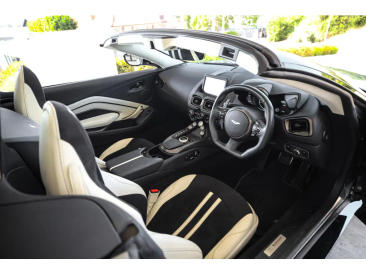 Aston Martin Vantage (2019-23) Vantage Roadster — photo 20
