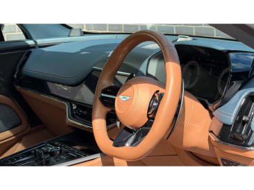 Aston Martin DBX 707 SUV — photo 3