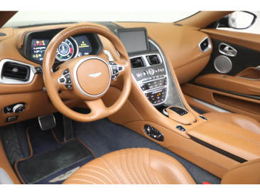 Aston Martin DB11 DB11 V8 Volante — photo 3