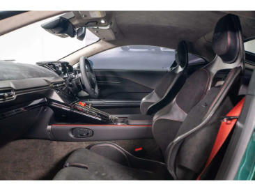 Aston Martin Vantage (2024-) Vantage S Coupe — photo 35