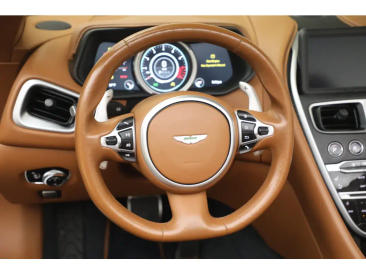 Aston Martin DB11 DB11 V8 Volante — photo 6