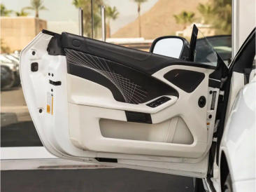 Aston Martin Vanquish II Vanquish S Volante — photo 14