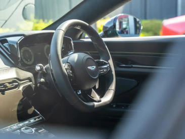 Aston Martin Vantage (2024-) Vantage S Coupe — photo 20