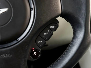Aston Martin Vanquish II Vanquish S Volante — photo 18