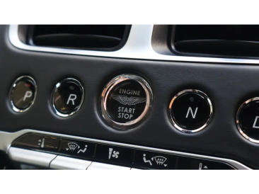 Aston Martin DB11 DB11 V8 Volante — photo 17