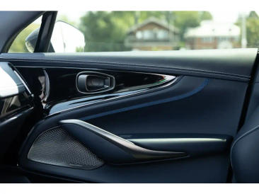 Aston Martin DBX 707 SUV — photo 27