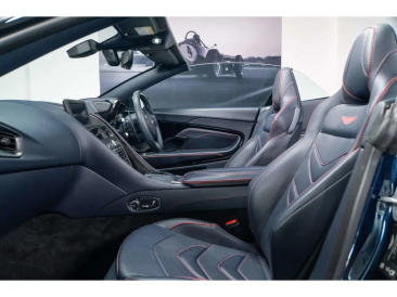 Aston Martin DBS (2018-24) DBS Superleggera Volante — photo 35