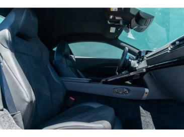 Aston Martin Vantage (2024-) Vantage Coupe — photo 22