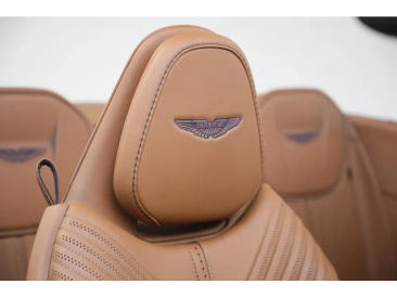 Aston Martin DB11 DB11 V8 Volante — photo 37