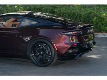 Aston Martin DBS (2018-24) DBS Superleggera Coupe — photo 9