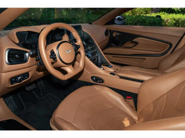 Aston Martin DBS (2018-24) DBS Superleggera Coupe — photo 10