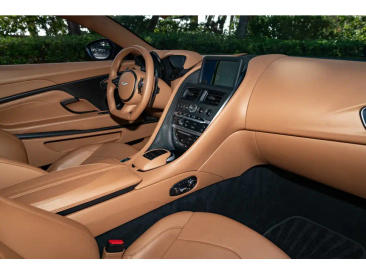 Aston Martin DBS (2018-24) DBS Superleggera Coupe — photo 11