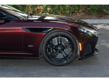 Aston Martin DBS (2018-24) DBS Superleggera Coupe — photo 19
