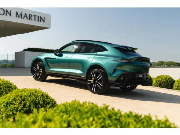 Aston Martin DBX 707 SUV — photo 17