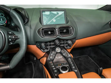 Aston Martin Vantage (2019-23) Vantage V12 Roadster — photo 20