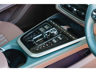 Aston Martin DBX 707 SUV — photo 27