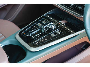 Aston Martin DBX 707 SUV — photo 28