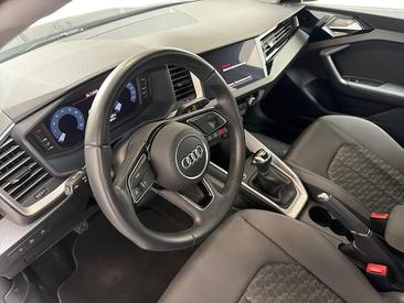 Audi A1 Sportback Advanced 2 25 TFSI 95 Ch 5 Vitesses — photo 9
