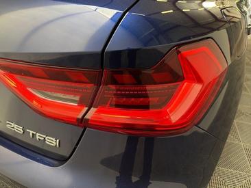 Audi A1 Sportback Advanced 2 25 TFSI 95 Ch 5 Vitesses — photo 30