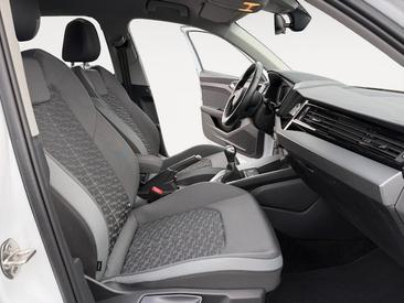 Audi A1 Sportback Advanced 2 25 TFSI 95 Ch 5 Vitesses — photo 11