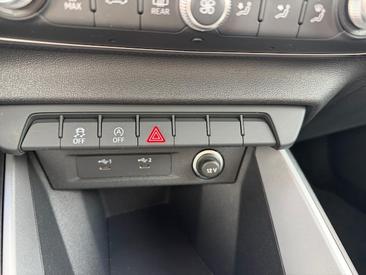 Audi A1 Sportback Advanced 2 25 TFSI 95 Ch 5 Vitesses — photo 30