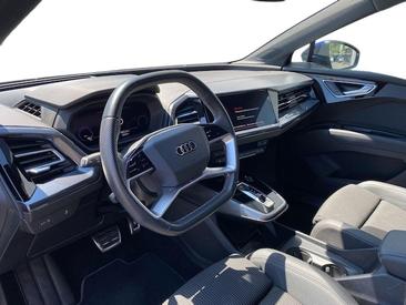 Audi Q4 E-tron 45 E-tron — photo 9