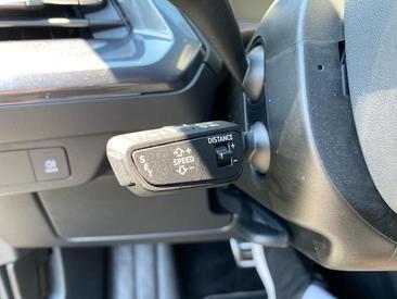 Audi Q4 E-tron 45 E-tron — photo 21