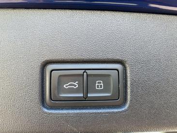 Audi Q4 E-tron 45 E-tron — photo 34