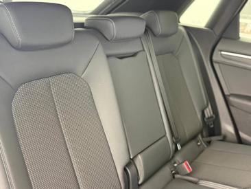 Audi Q3 35 TFSI — photo 12