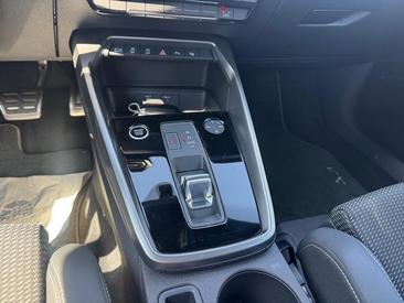 Audi A3 Sportback 30 TFSI — photo 13