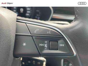 Audi Q3 35 TDI — photo 26
