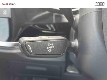 Audi Q3 35 TDI — photo 28