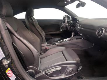 Audi TT 40 TFSI — photo 13