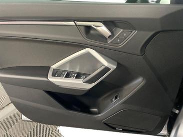 Audi Q3 Sportback 35 TFSI — photo 15