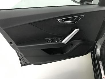 Audi Q2 35 TFSI — photo 24