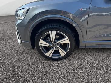 Audi Q2 35 TFSI — photo 9