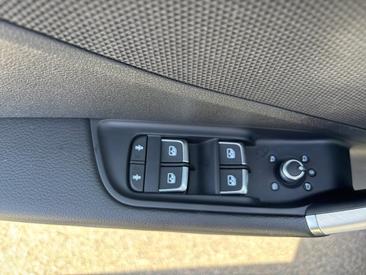 Audi Q2 35 TFSI — photo 68