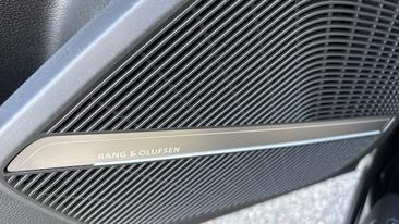 Audi Q5 35 TDI — photo 28