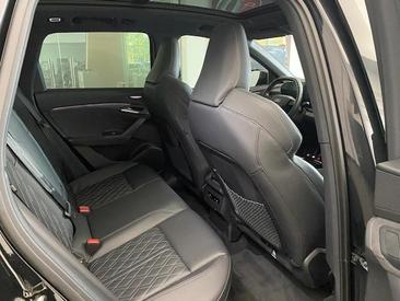 Audi SQ6 E-tron SQ6 SUV E-tron 360,00 KW — photo 21