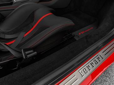 Ferrari F8 Tributo — photo 10