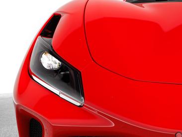 Ferrari F8 Tributo — photo 12