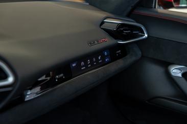Ferrari 296 GTS — photo 12